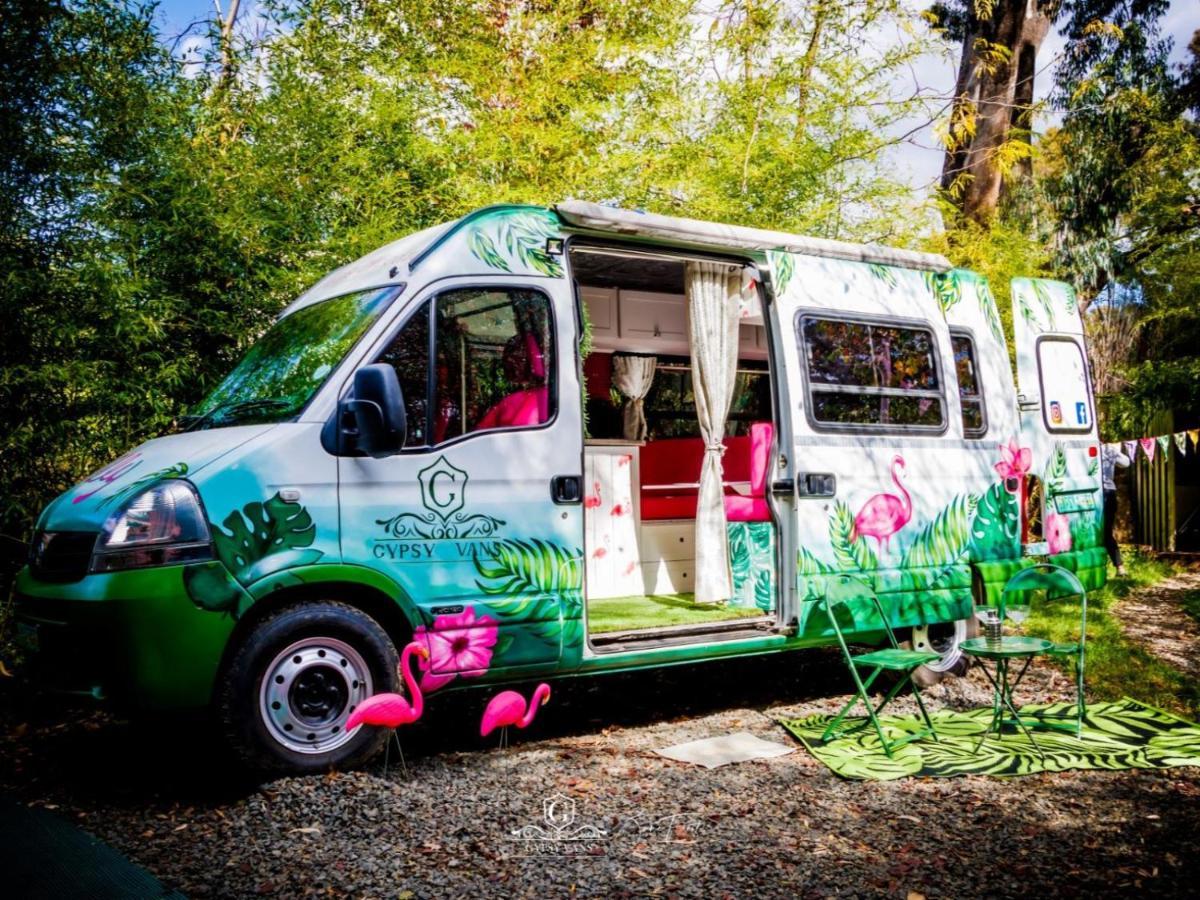 Gypsy Wagons And Vans, Кларенс Номер фото