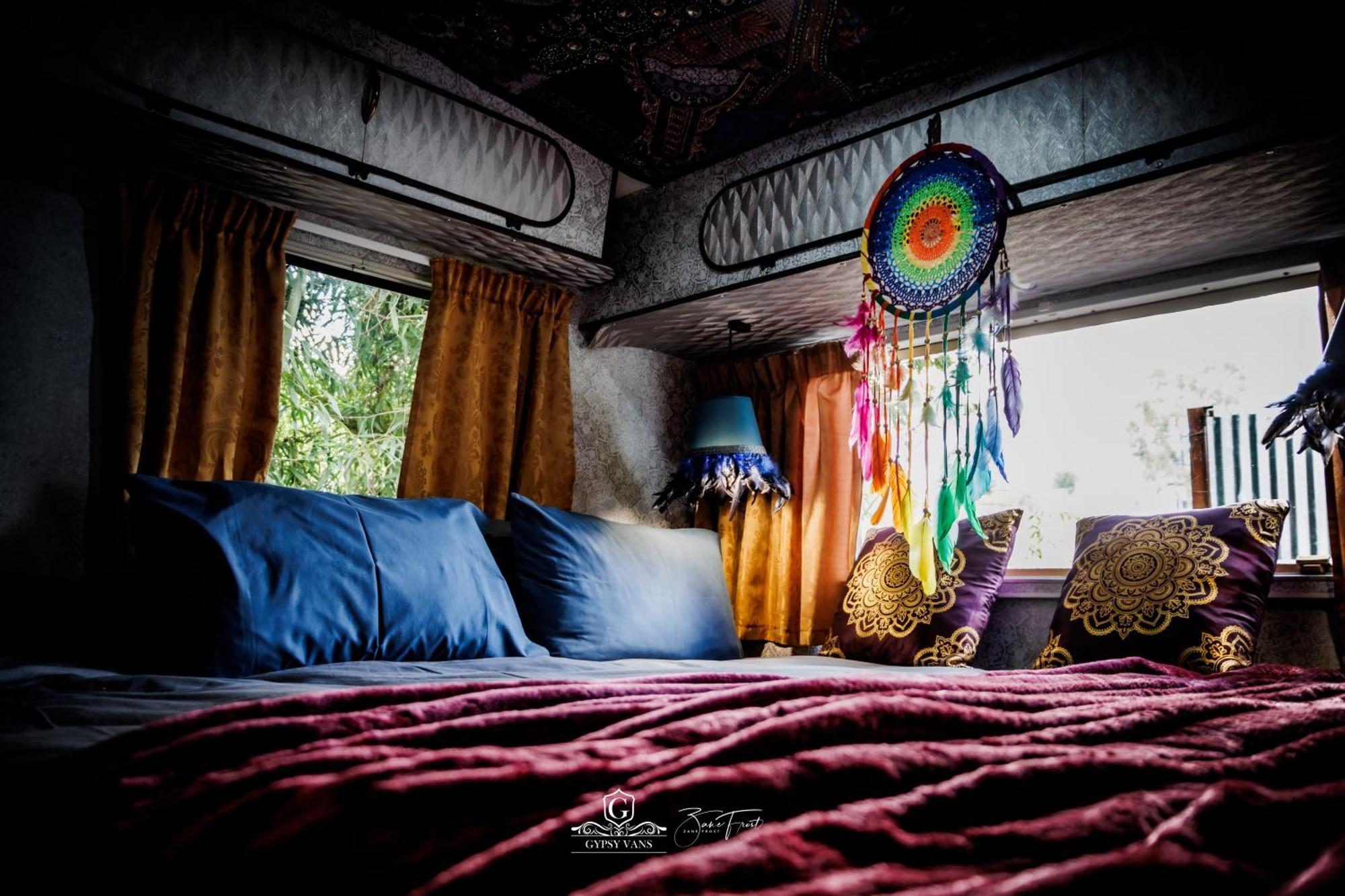 Gypsy Wagons And Vans, Кларенс Номер фото